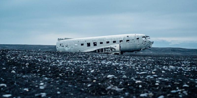 从创意设计到品牌战略：迪芒智能家居如何构建赛博朋克时代的家庭网络安全护盾