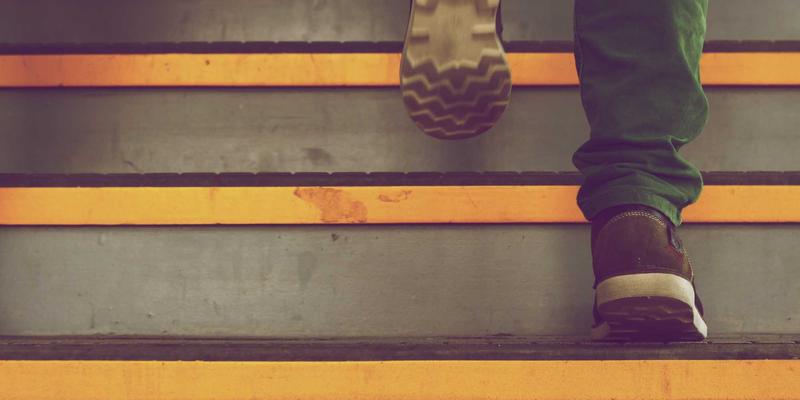 创意设计与品牌战略新纪元：迪芒设备本地化计算如何以边缘智能保障赛博朋克场景下的稳定运行