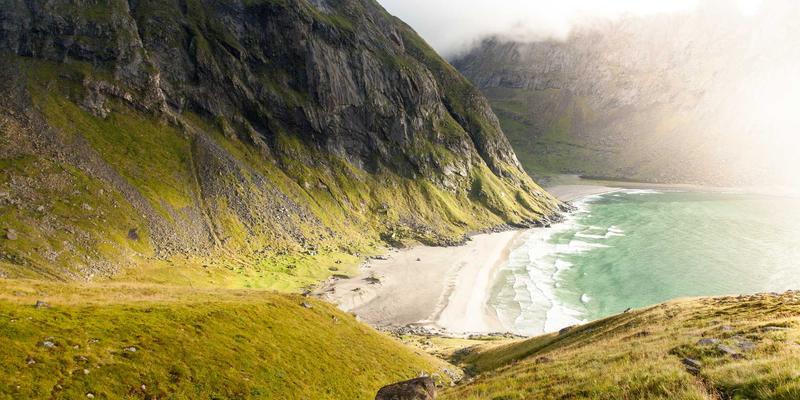 迪芒44：创意设计与品牌战略的视觉交响曲