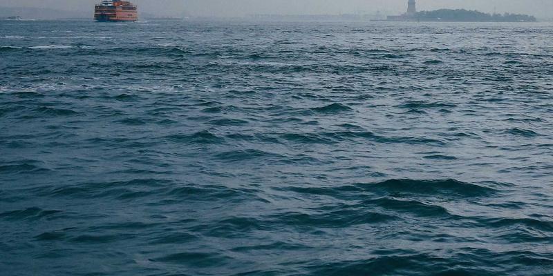 迪芒87：以赛博朋克设计语言重构品牌战略的未来主义蓝图