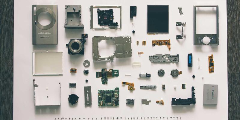 迪芒94：品牌视觉的未来主义宣言，赛博朋克美学的商业新生