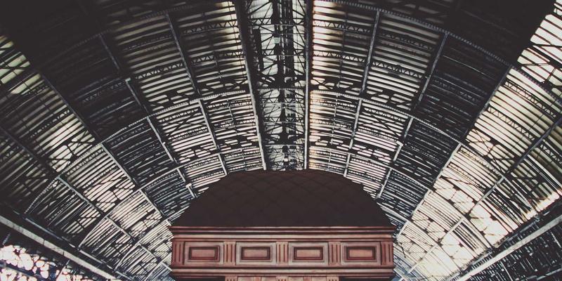 迪芒：赛博朋克美学如何重塑品牌策划的未来